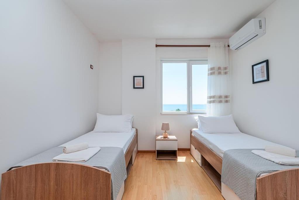 Grand View Apartment Durrës Buitenkant foto